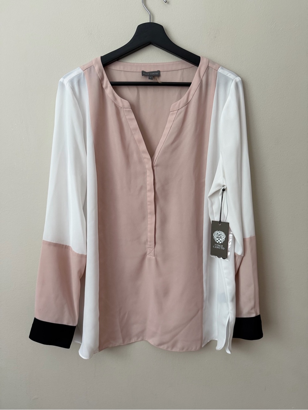 NWT Vince Camuto Colorblock V-Neck Blouse Pink White Black Long Sleeve L - Picture 2 of 8